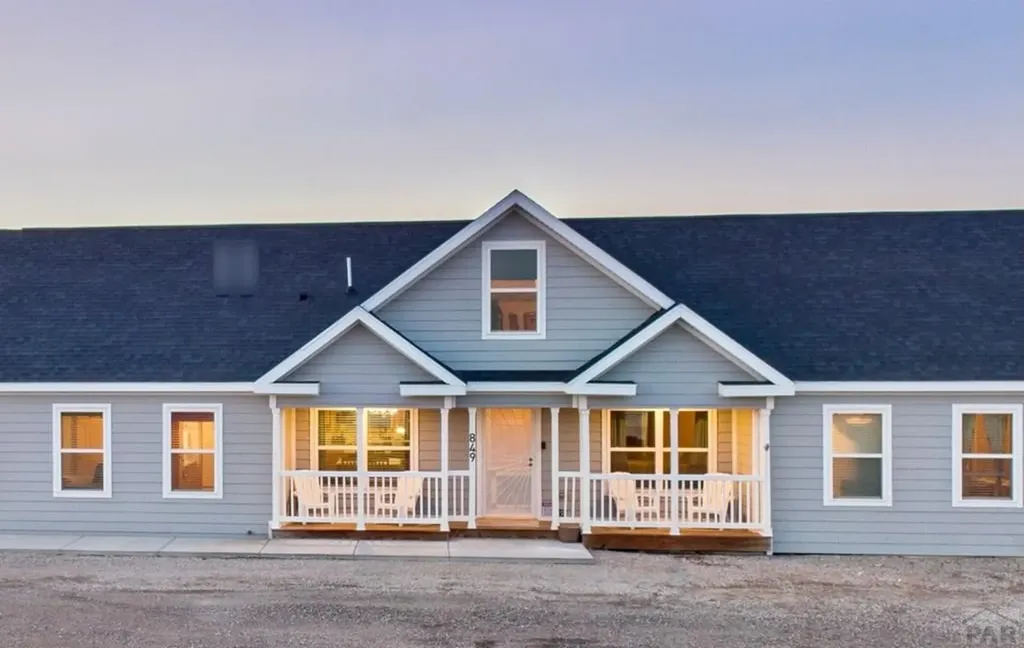 849 E Woodleaf Drive Pueblo West CO 81007