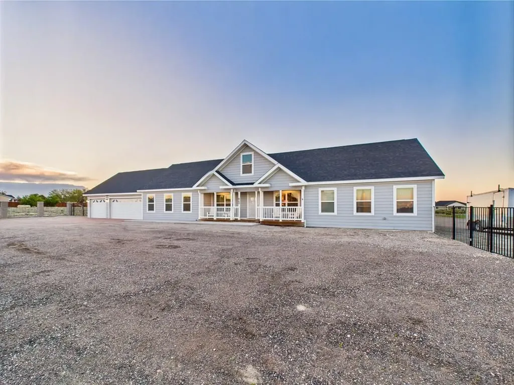 849 E Woodleaf Drive Pueblo West CO 81007