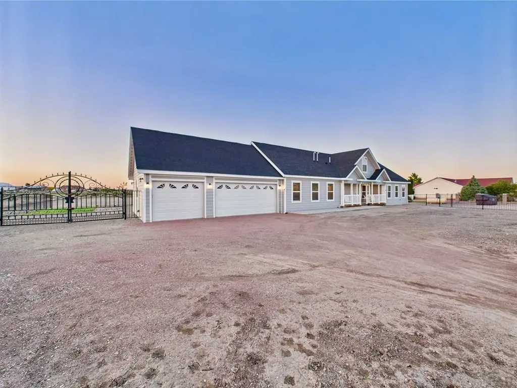 849 E Woodleaf Drive Pueblo West CO 81007