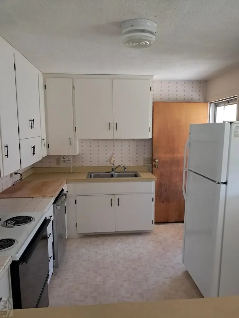 1616 Locust Avenue Rocky Ford CO 81067