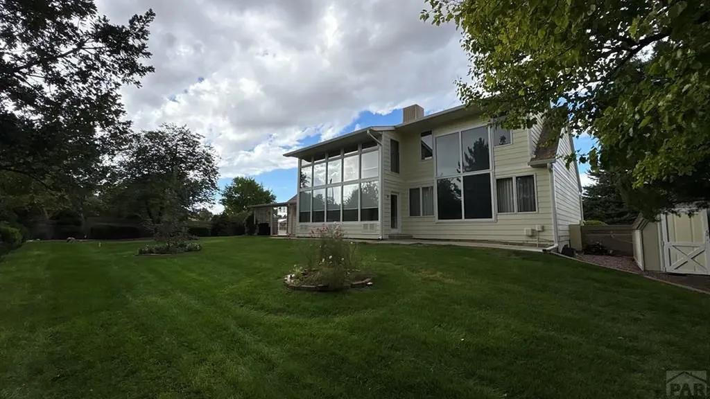 212 Bridle Trail Pueblo CO 81005