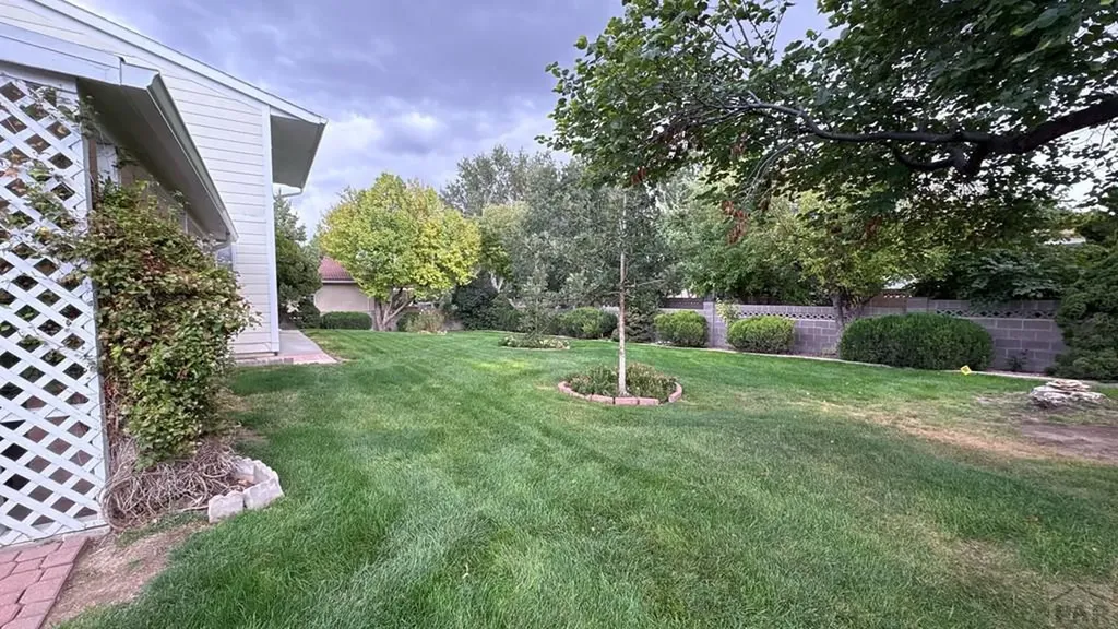 212 Bridle Trail Pueblo CO 81005