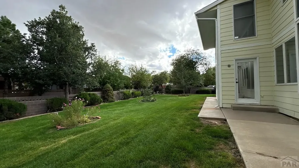 212 Bridle Trail Pueblo CO 81005