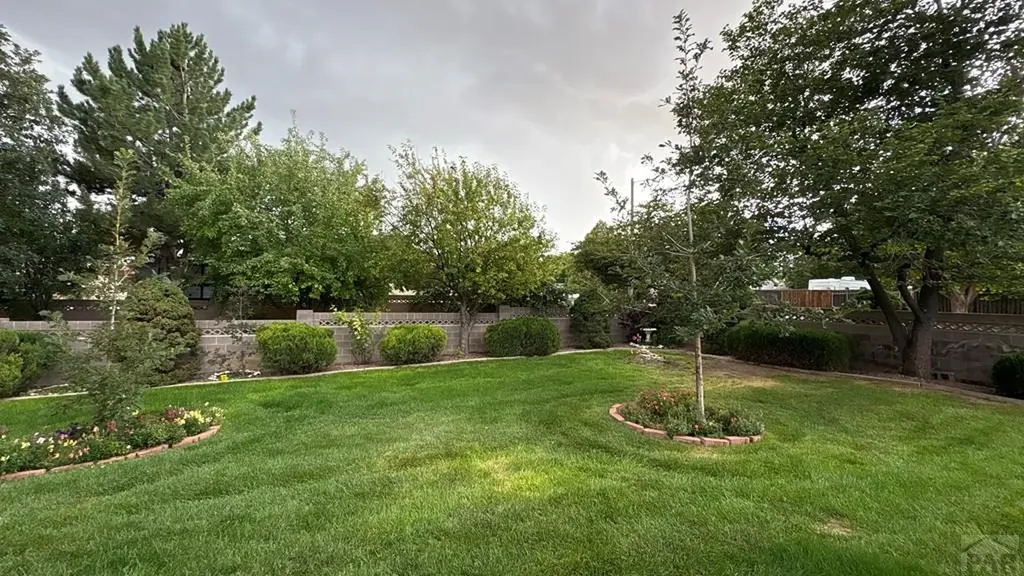 212 Bridle Trail Pueblo CO 81005