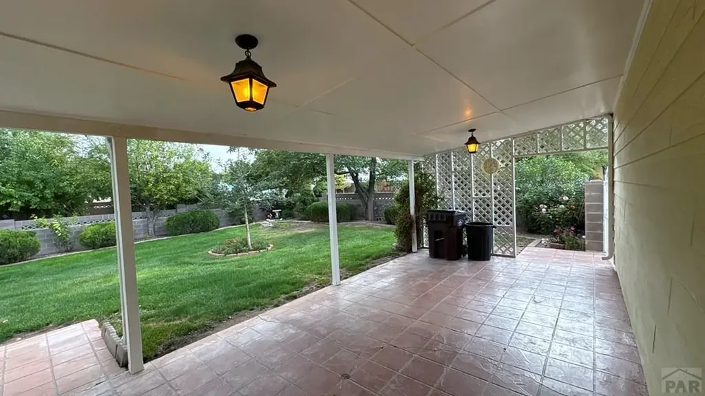 212 Bridle Trail Pueblo CO 81005