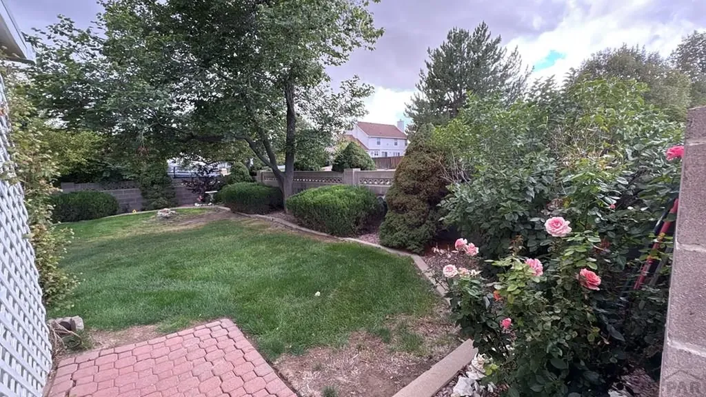 212 Bridle Trail Pueblo CO 81005