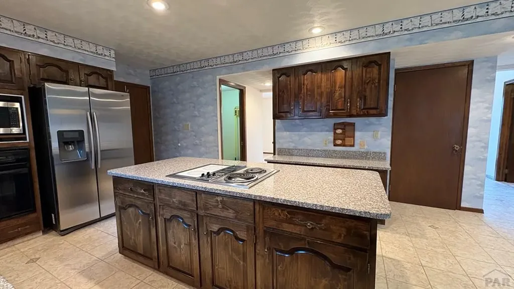 212 Bridle Trail Pueblo CO 81005