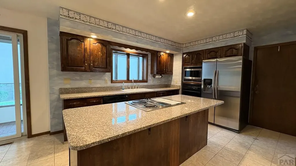 212 Bridle Trail Pueblo CO 81005