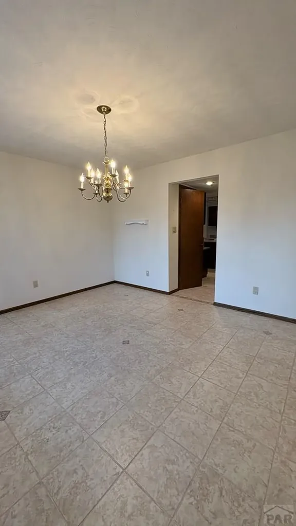 212 Bridle Trail Pueblo CO 81005