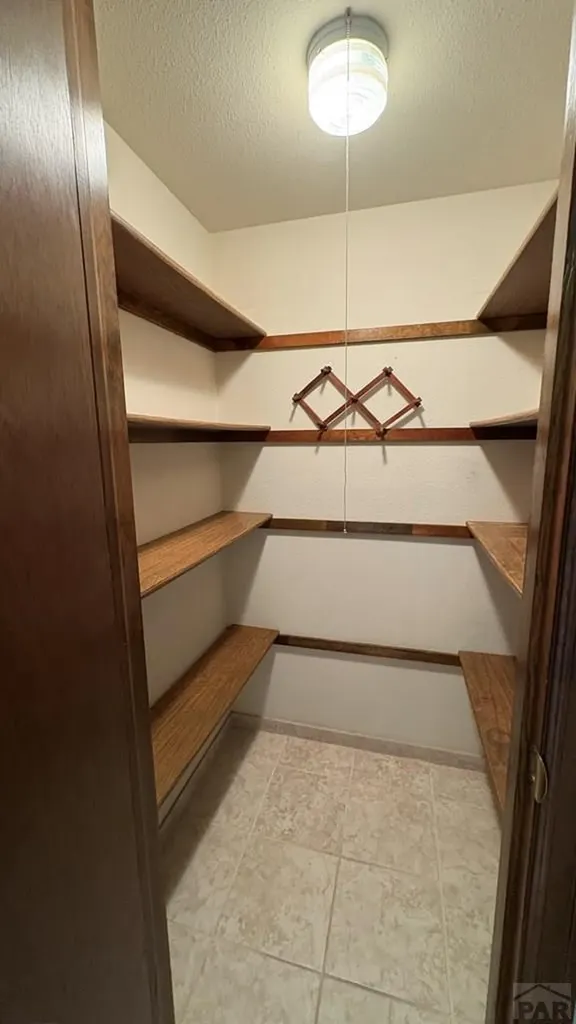 212 Bridle Trail Pueblo CO 81005