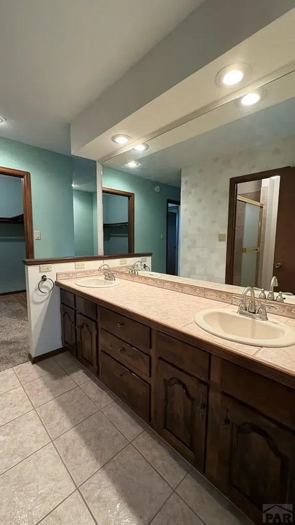 212 Bridle Trail Pueblo CO 81005