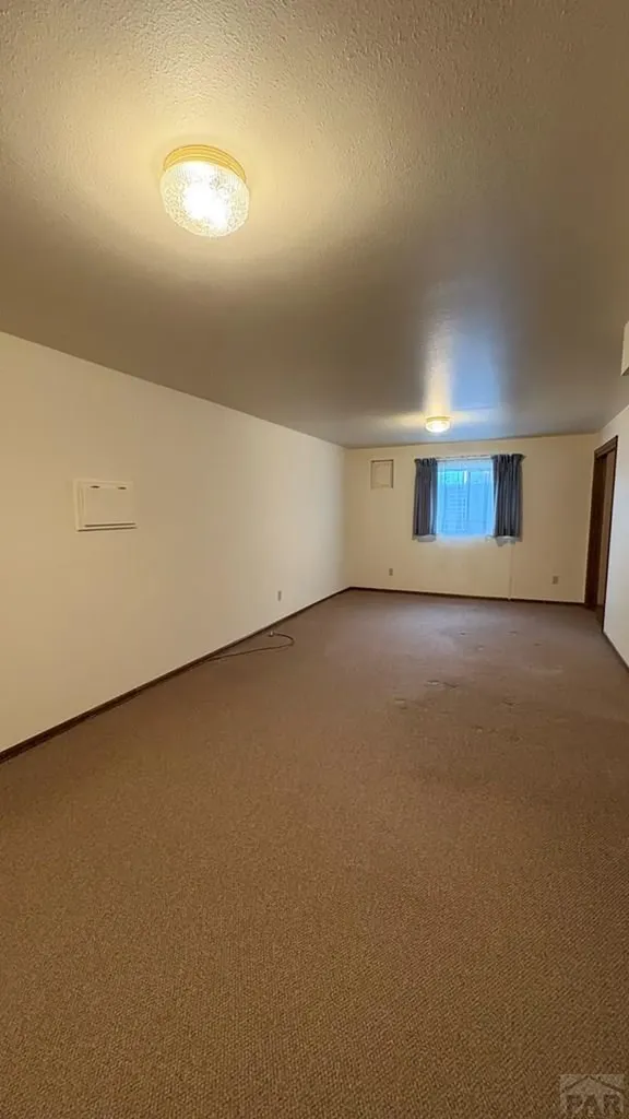 212 Bridle Trail Pueblo CO 81005