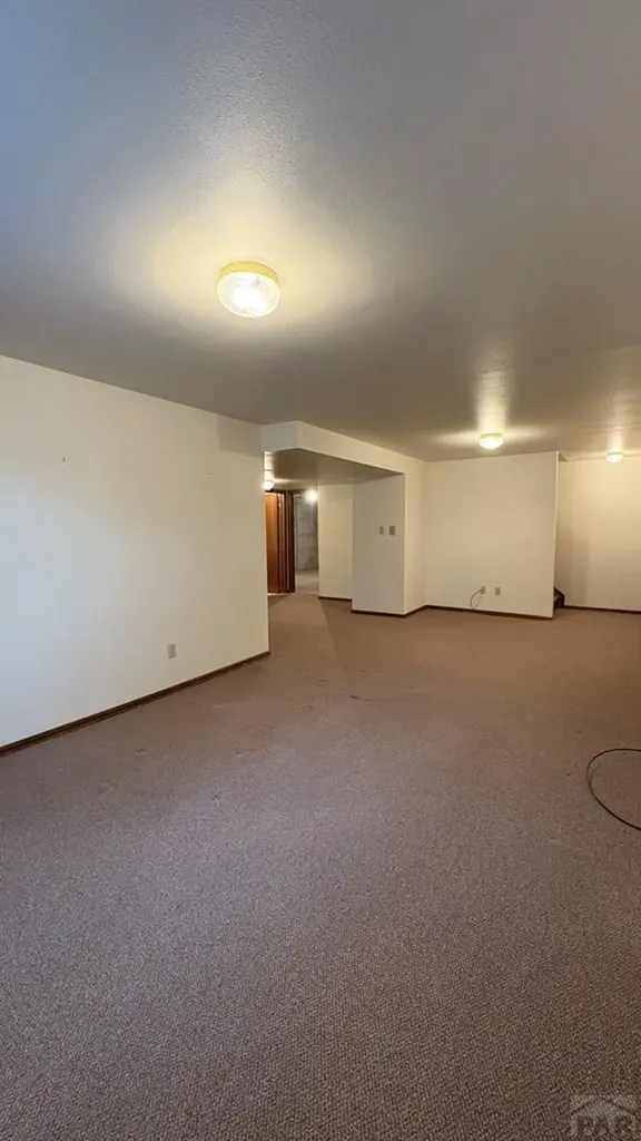 212 Bridle Trail Pueblo CO 81005