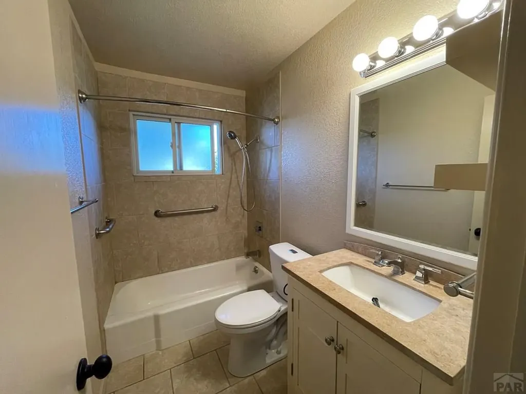 36 Scotland Road Pueblo CO 81001