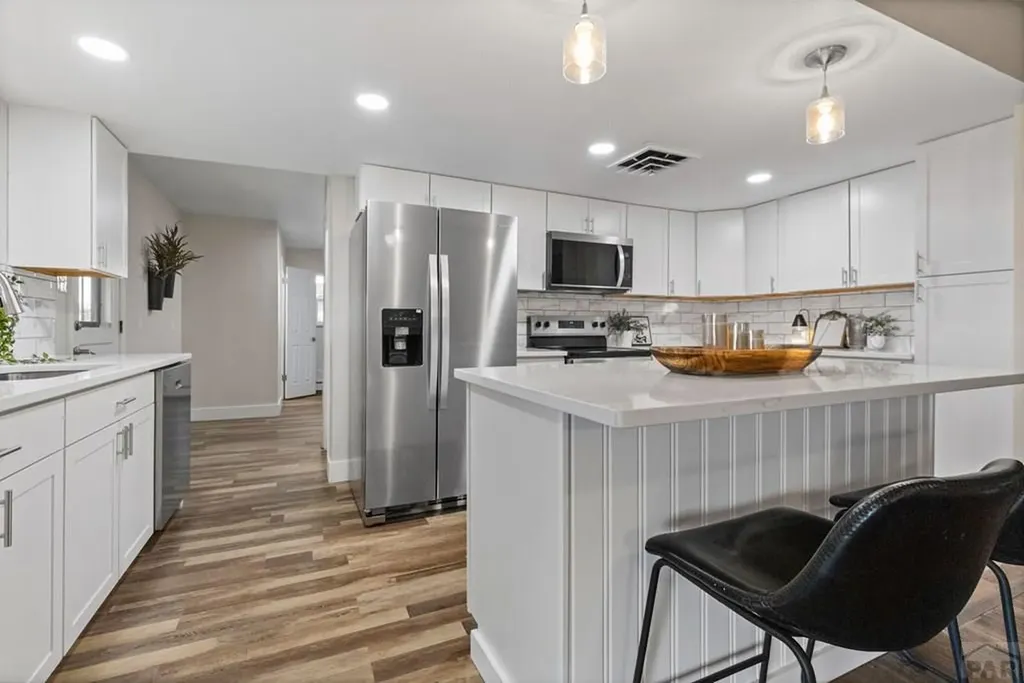 27 Radcliff Lane Pueblo CO 81005