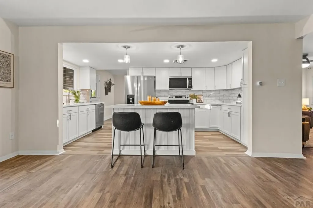 27 Radcliff Lane Pueblo CO 81005