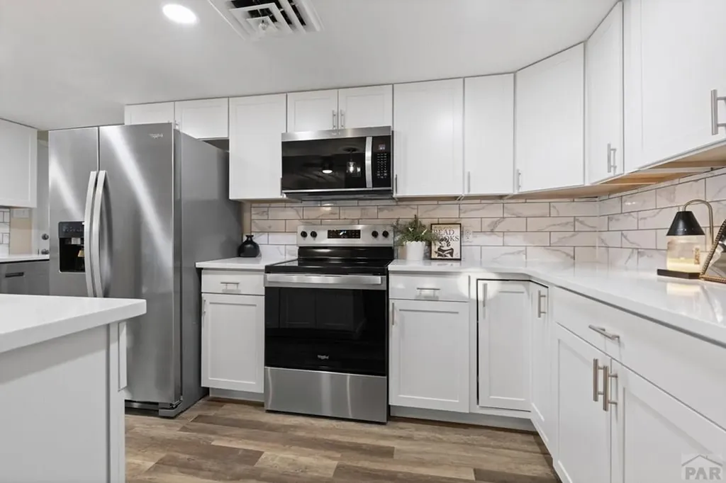 27 Radcliff Lane Pueblo CO 81005