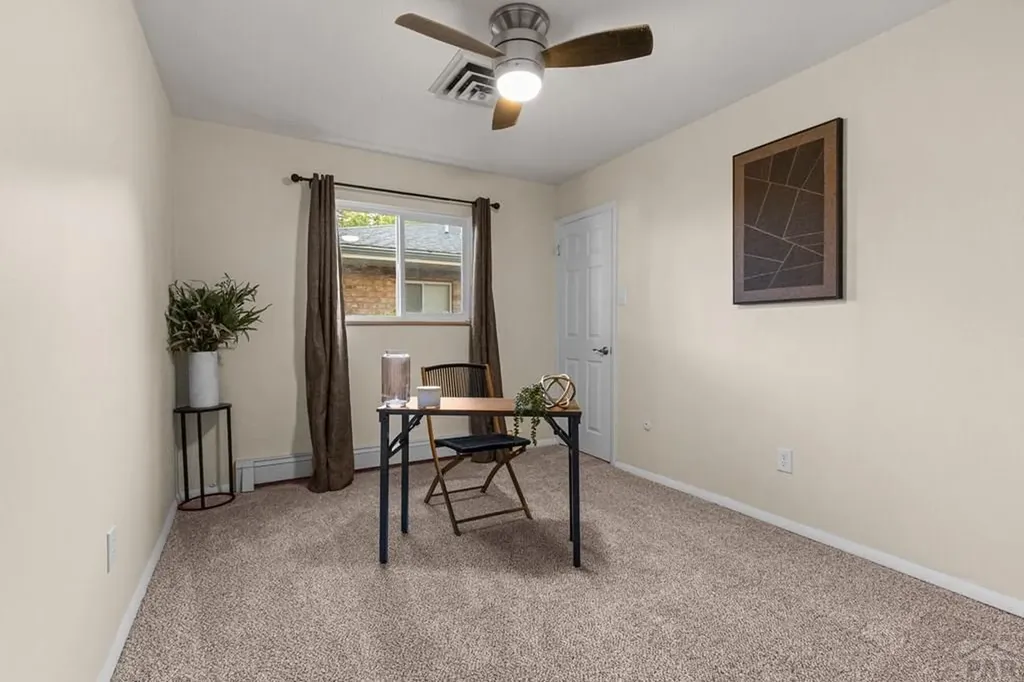 27 Radcliff Lane Pueblo CO 81005