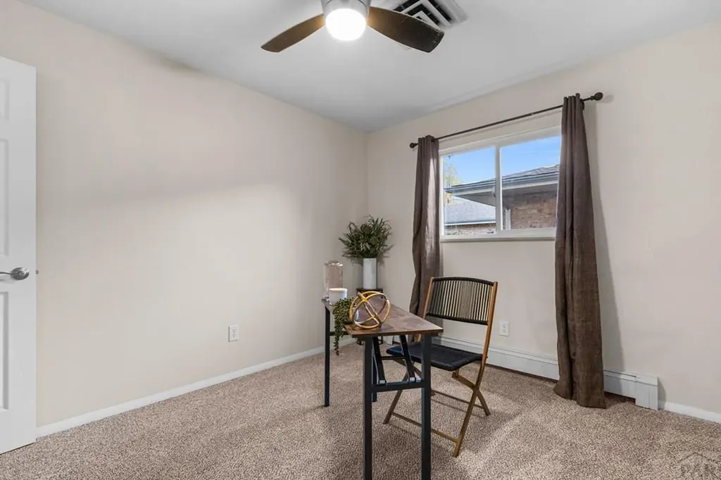 27 Radcliff Lane Pueblo CO 81005