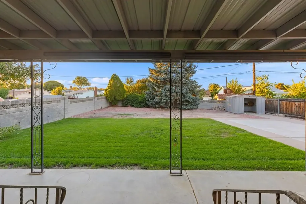 27 Radcliff Lane Pueblo CO 81005