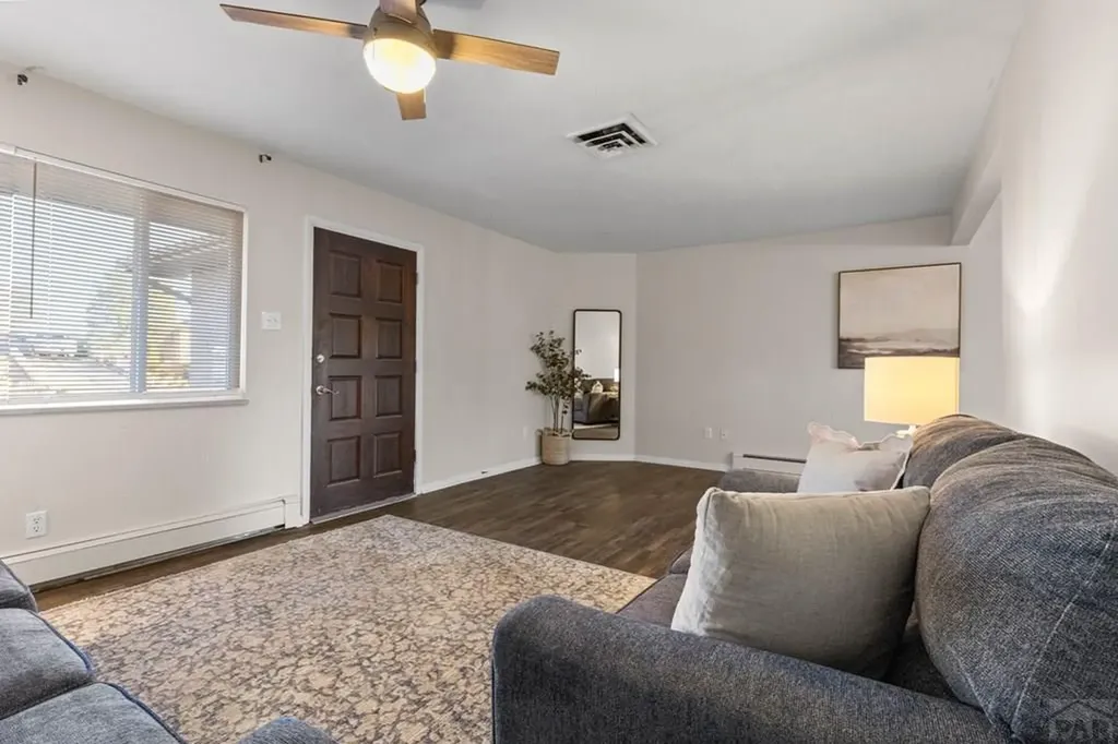 27 Radcliff Lane Pueblo CO 81005