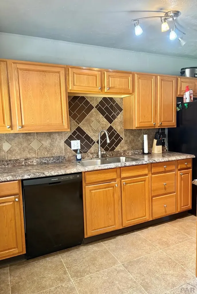 2015 Driftwood Lane Pueblo CO 81005