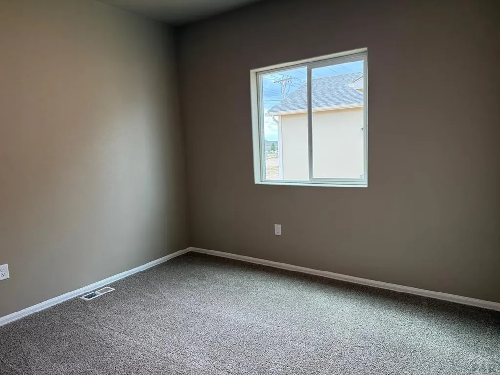 5216 Gannet Lane Pueblo CO 81008