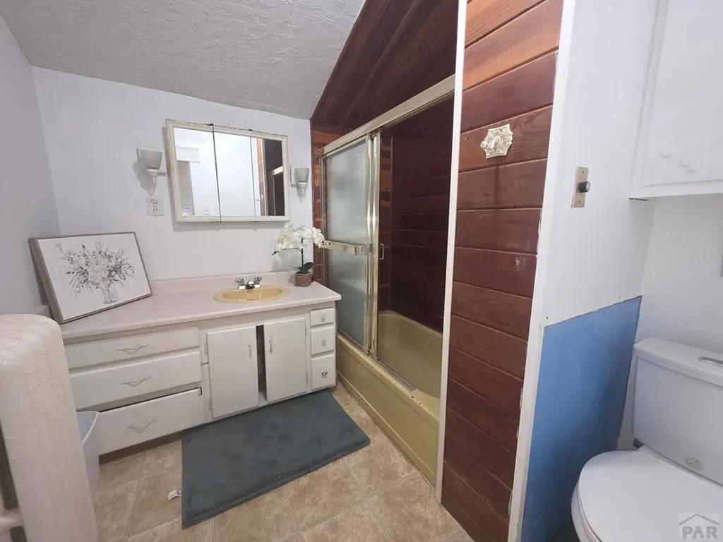 2409 West Street Pueblo CO 81003