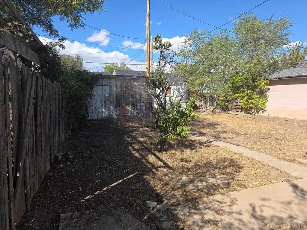 2409 West Street Pueblo CO 81003