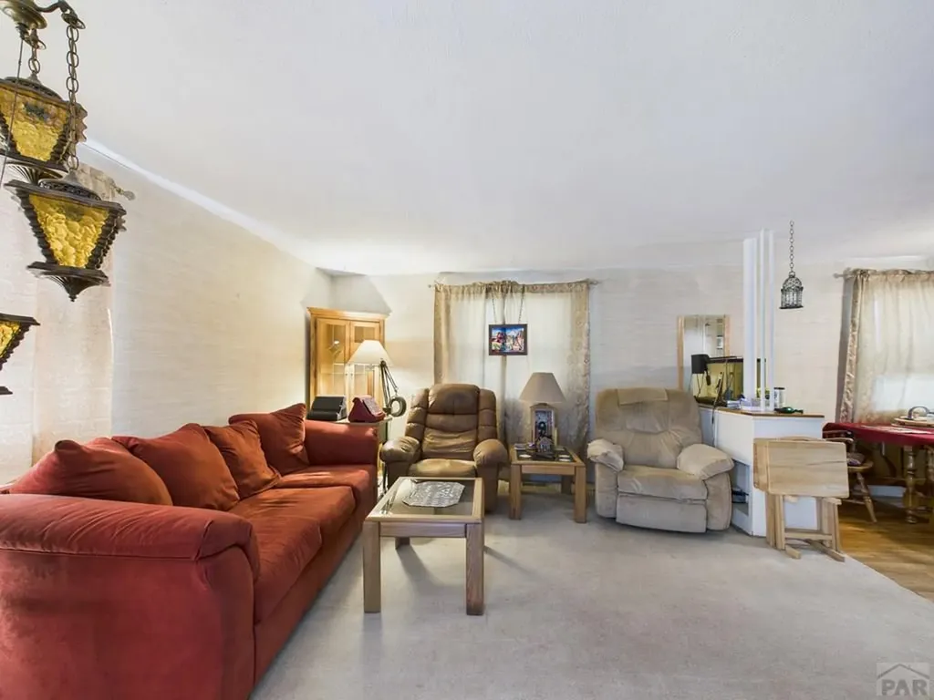 115 Kenwood Drive Pueblo CO 81004