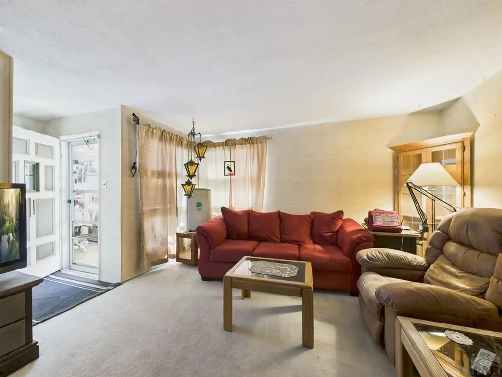 115 Kenwood Drive Pueblo CO 81004