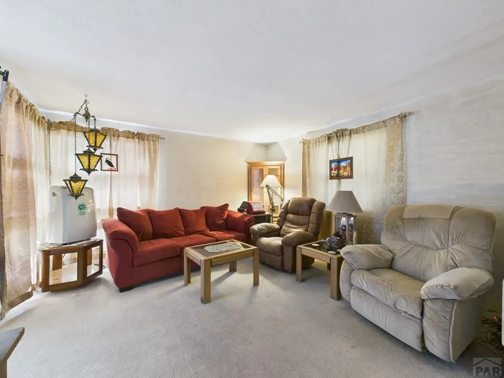 115 Kenwood Drive Pueblo CO 81004