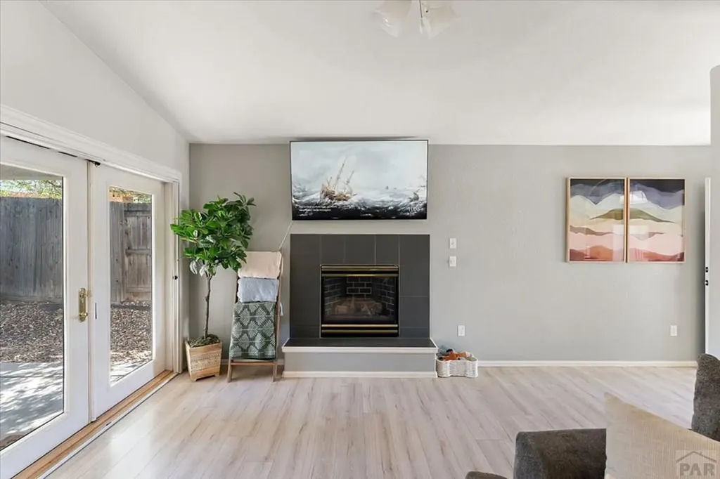 814 Edna Lane Pueblo CO 81005