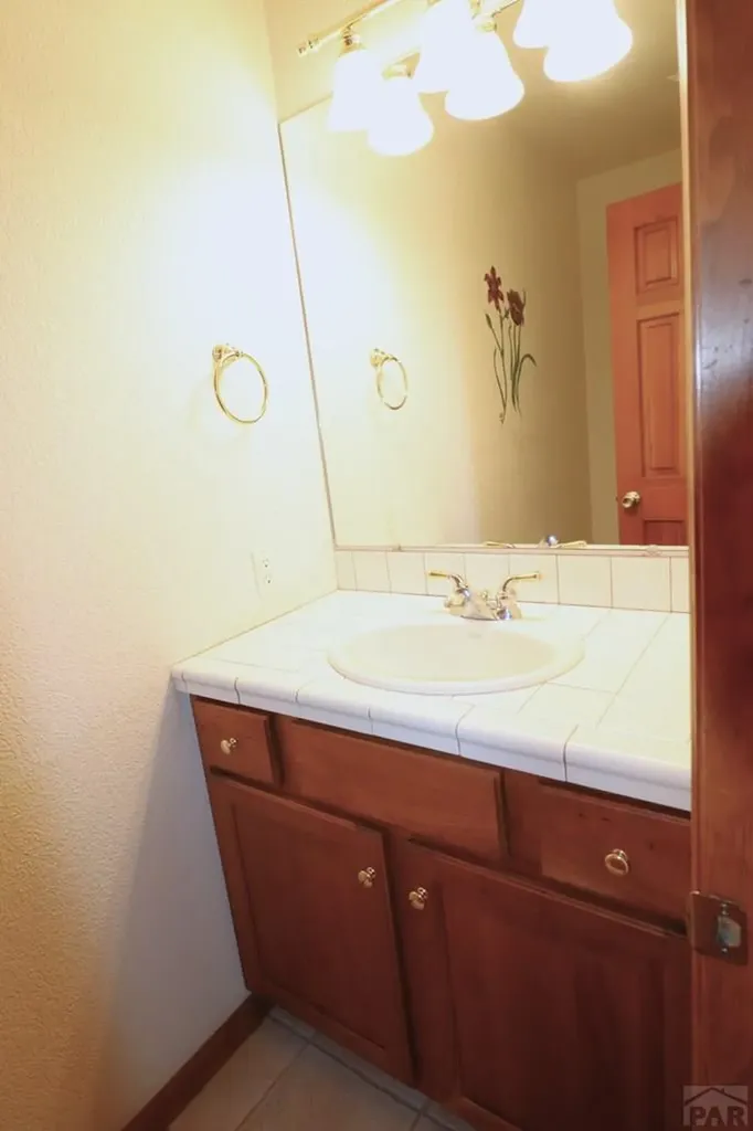 3990 North Creek Road Beulah CO 81023