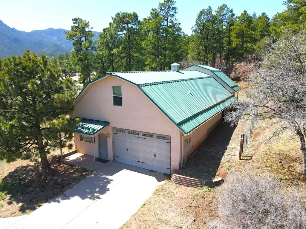 3990 North Creek Road Beulah CO 81023