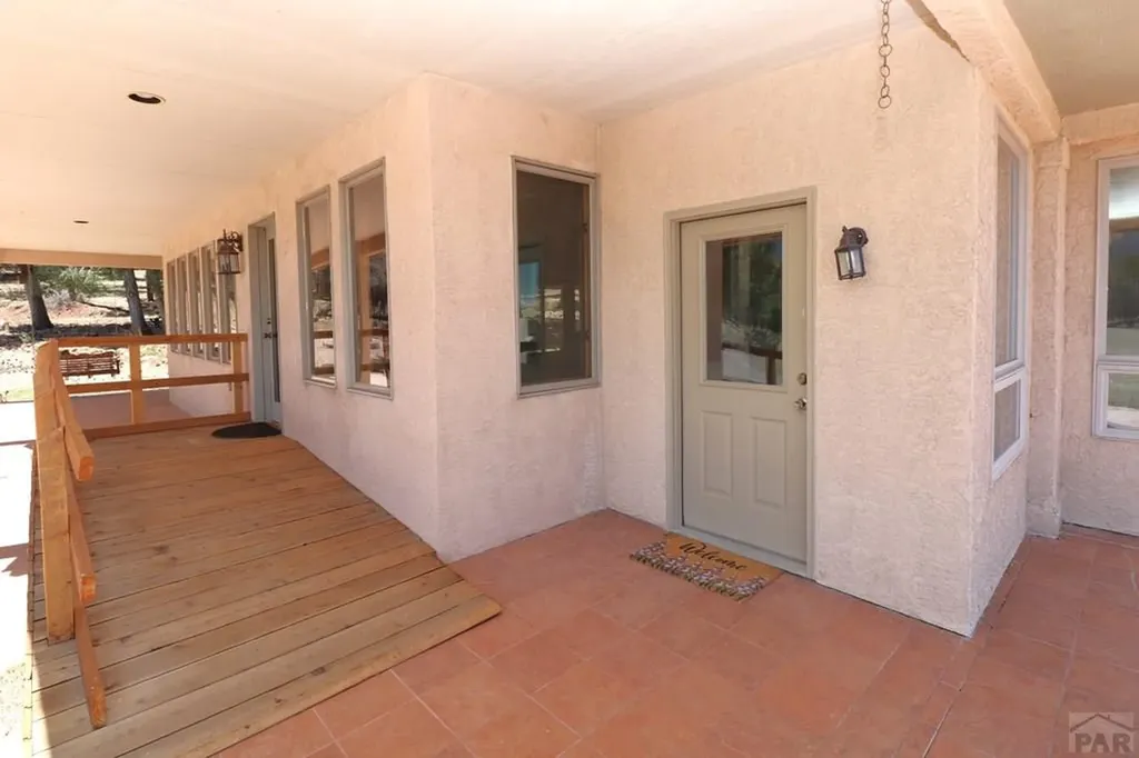 3990 North Creek Road Beulah CO 81023