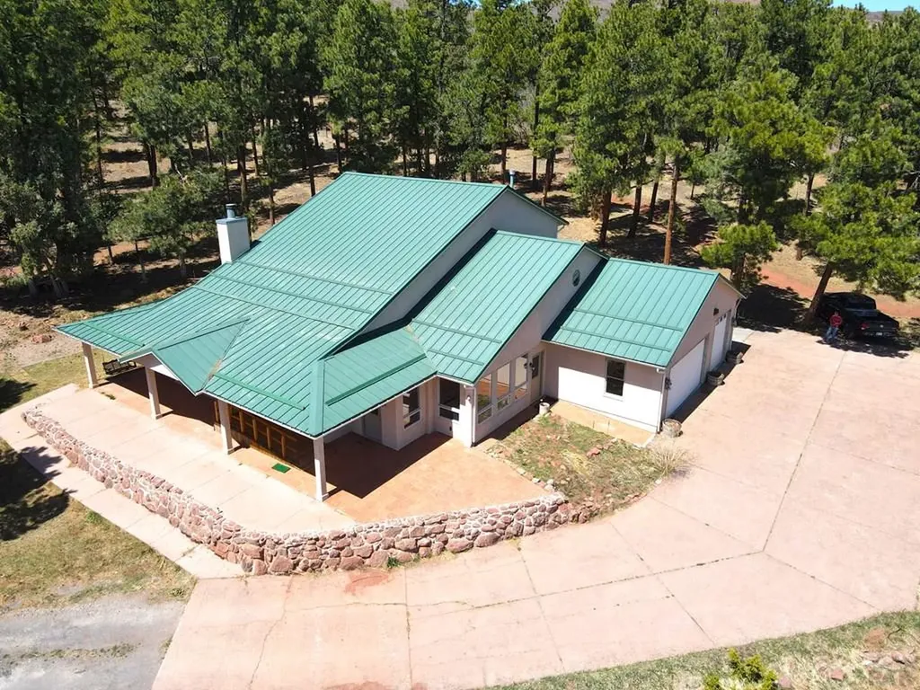 3990 North Creek Road Beulah CO 81023