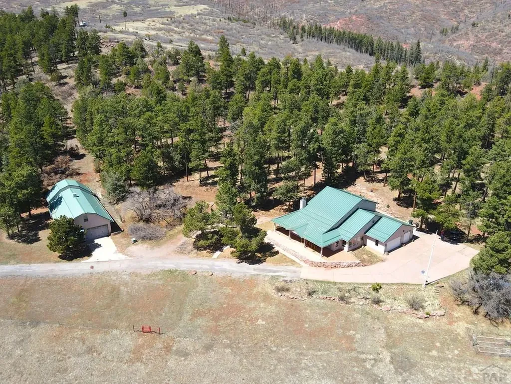 3990 North Creek Road Beulah CO 81023
