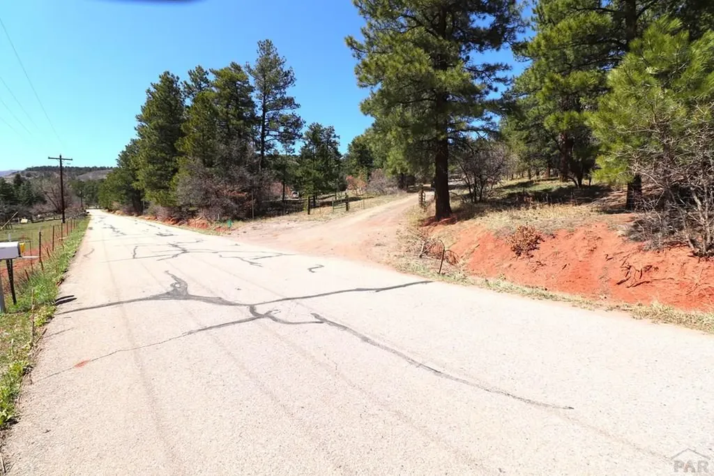 3990 North Creek Road Beulah CO 81023