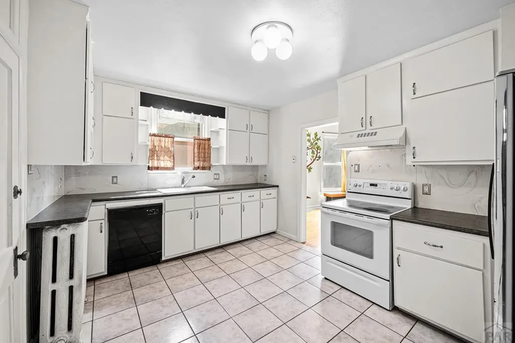 2028 N Greenwood Street Pueblo CO 81003