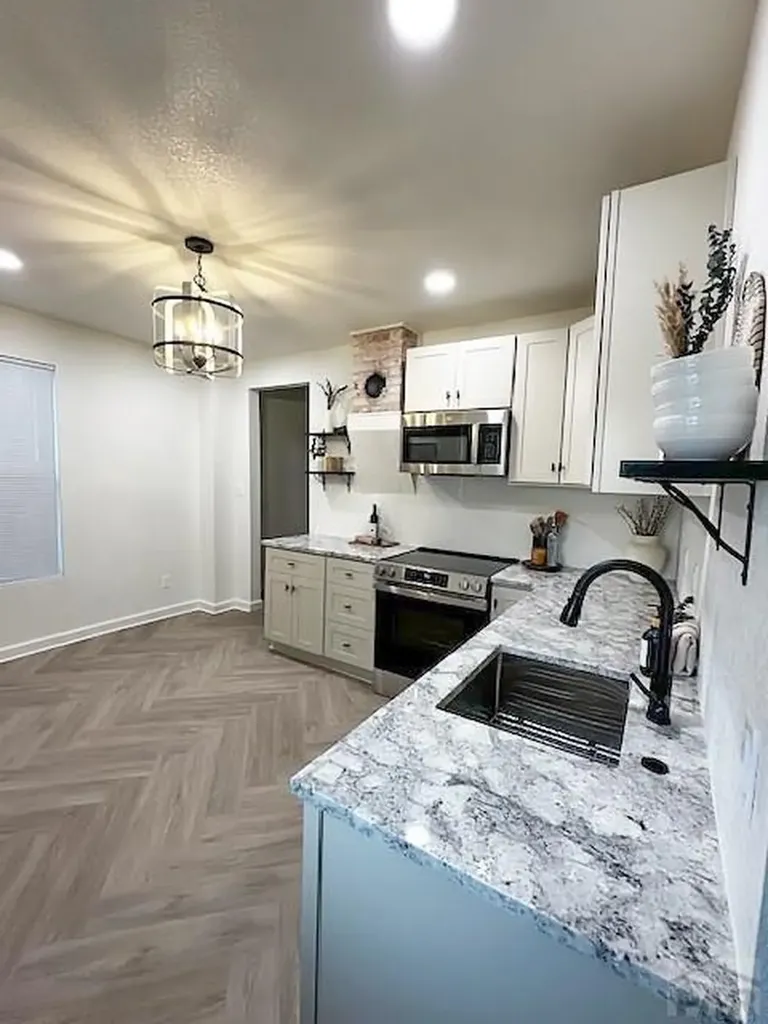 402 Barnes Avenue La Junta CO 81050