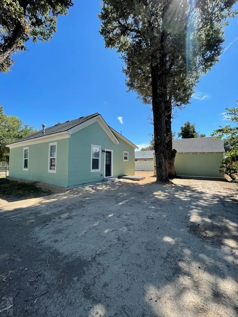 402 Barnes Avenue La Junta CO 81050