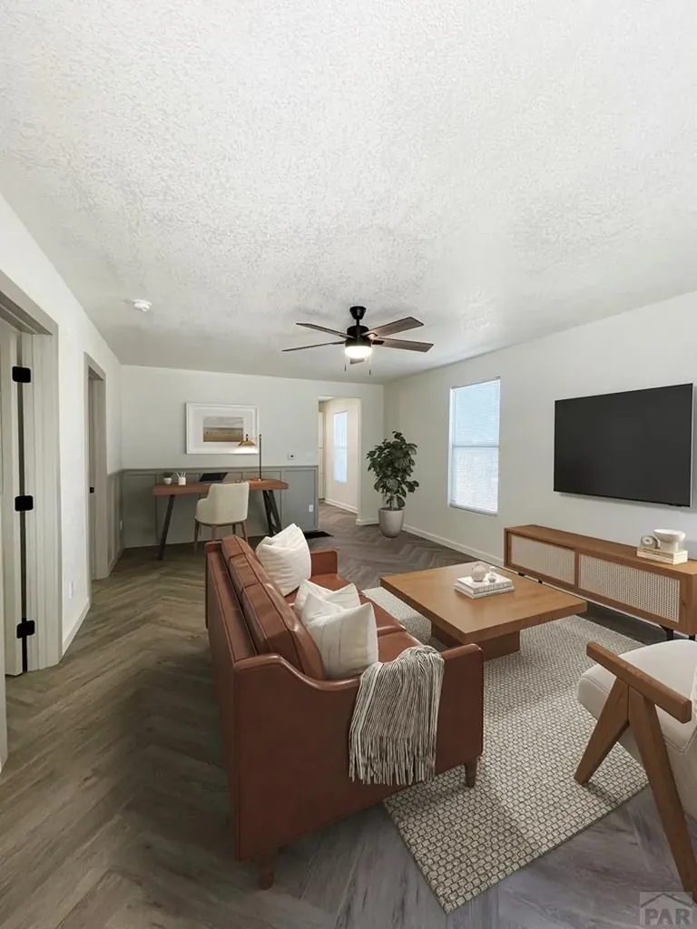 402 Barnes Avenue La Junta CO 81050