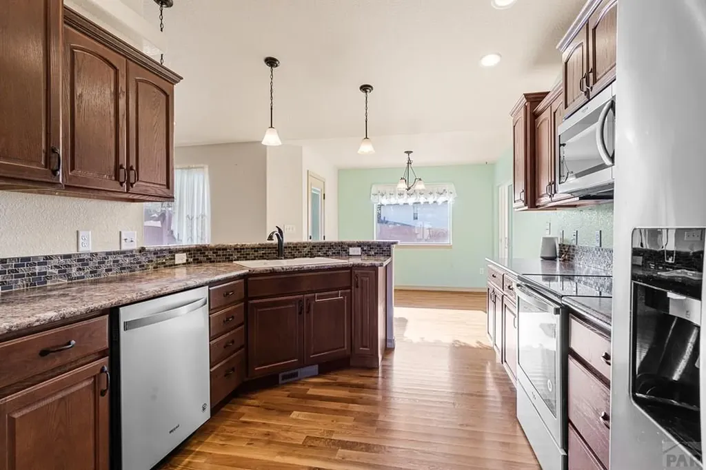 24 Arrowsmith Drive Pueblo CO 81008