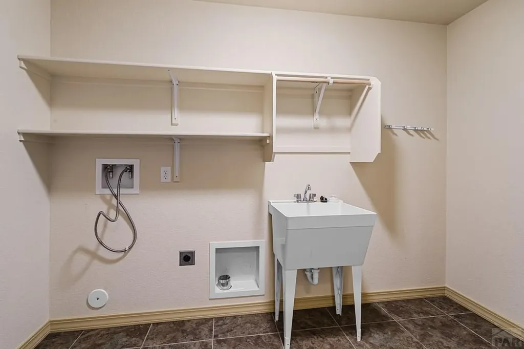 24 Arrowsmith Drive Pueblo CO 81008