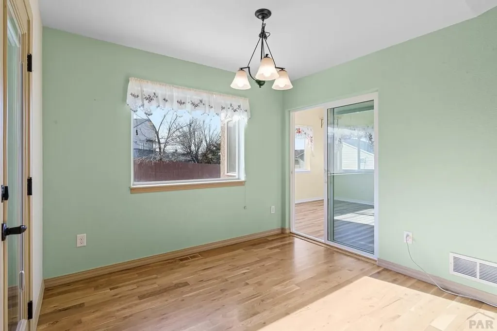 24 Arrowsmith Drive Pueblo CO 81008