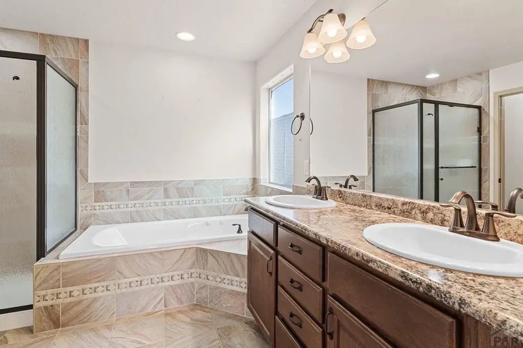 24 Arrowsmith Drive Pueblo CO 81008