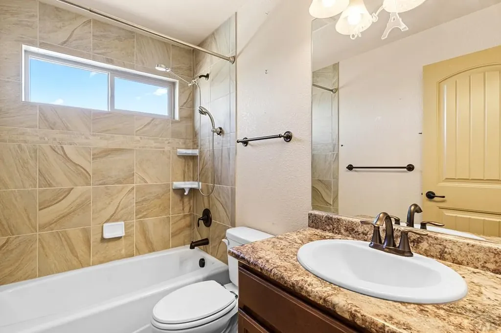 24 Arrowsmith Drive Pueblo CO 81008