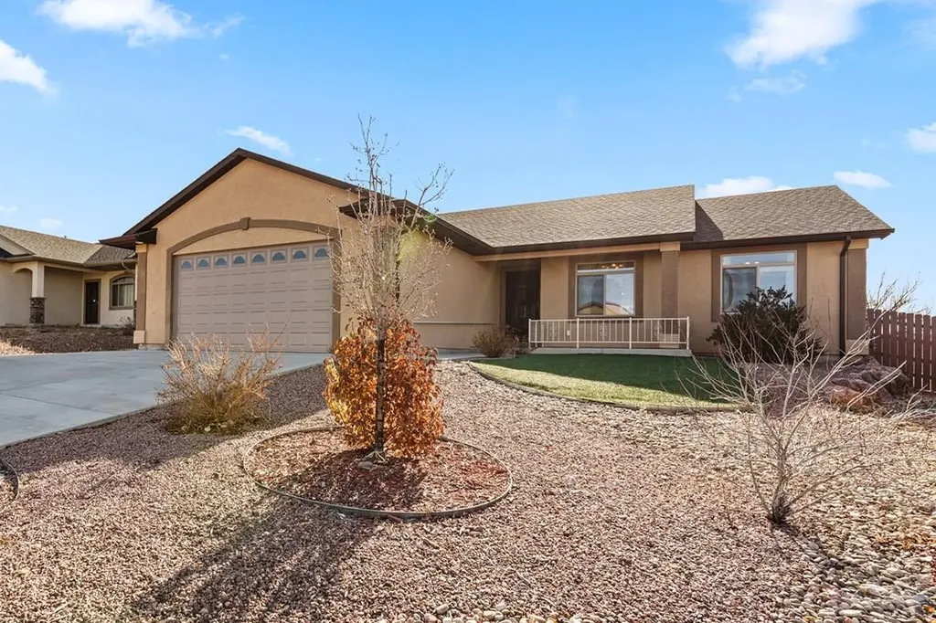 24 Arrowsmith Drive Pueblo CO 81008
