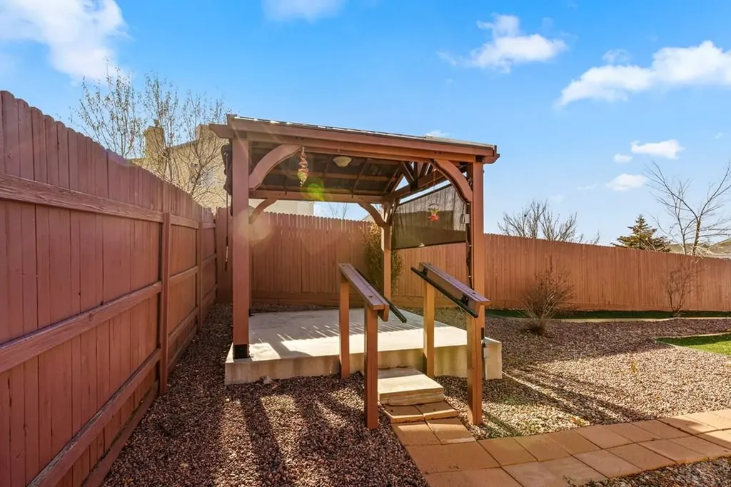 24 Arrowsmith Drive Pueblo CO 81008